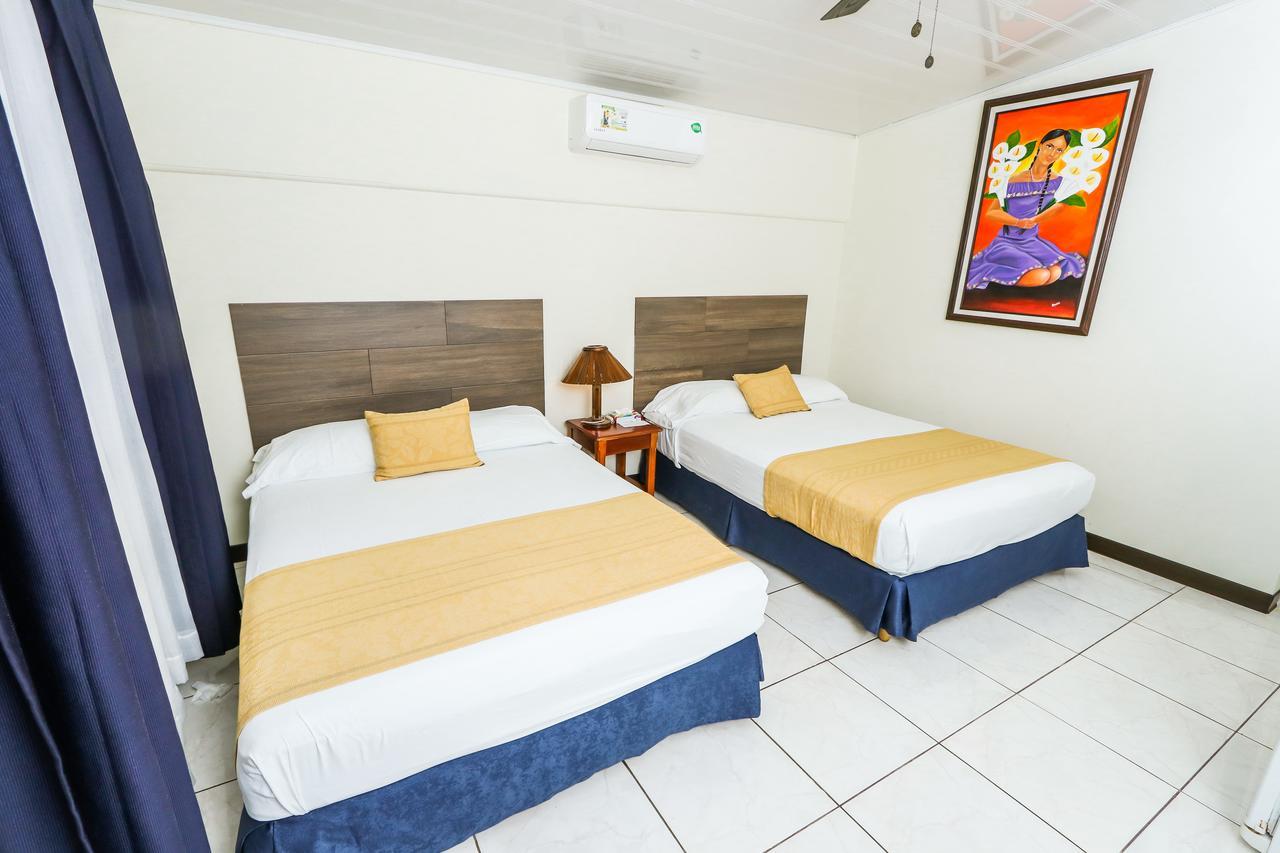 Hotel Flor Blanca Manuel Antonio Eksteriør billede