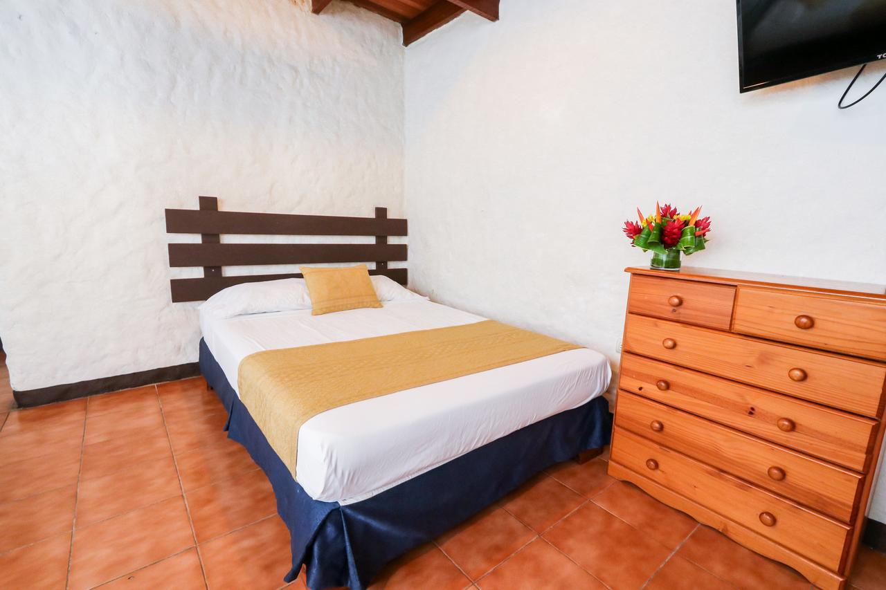 Hotel Flor Blanca Manuel Antonio Eksteriør billede