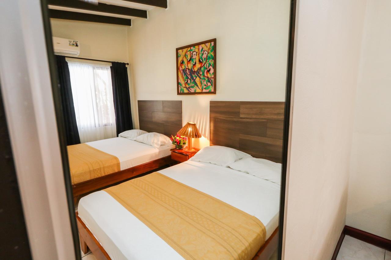 Hotel Flor Blanca Manuel Antonio Eksteriør billede
