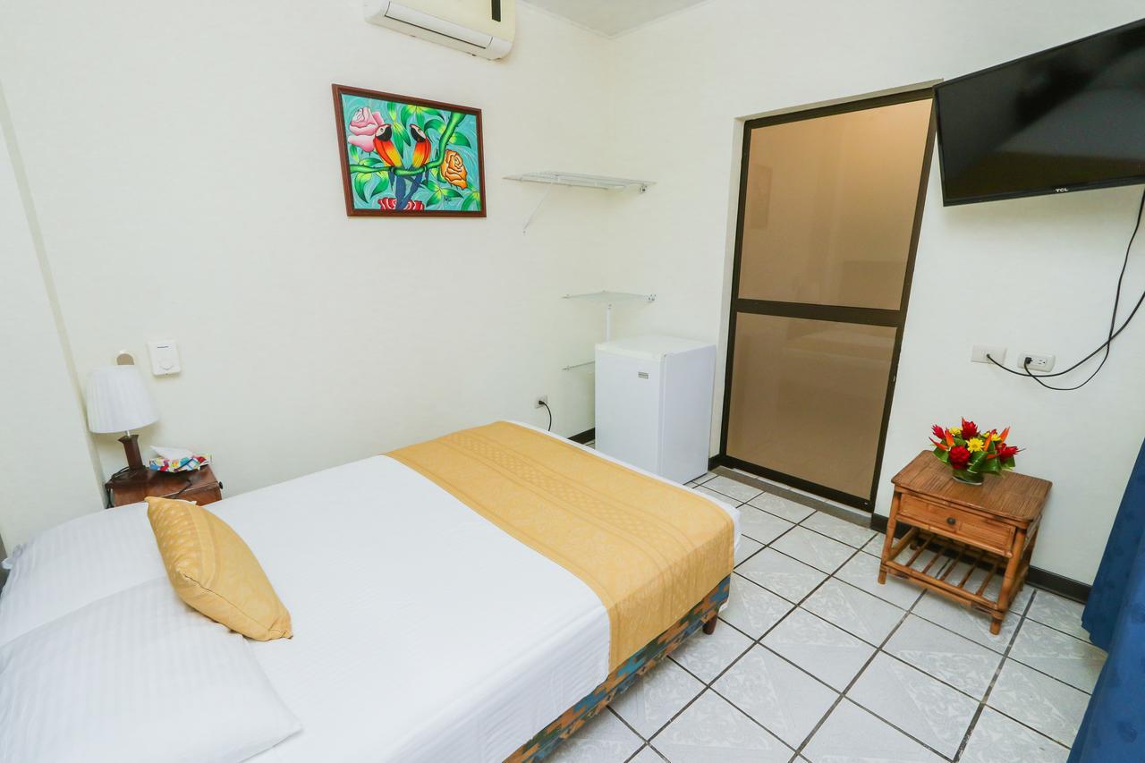 Hotel Flor Blanca Manuel Antonio Eksteriør billede