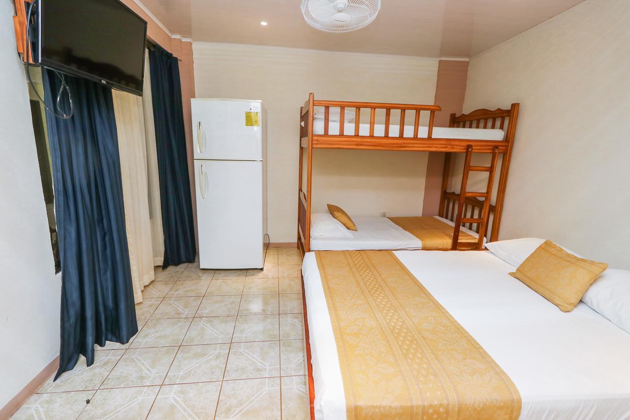 Hotel Flor Blanca Manuel Antonio Eksteriør billede
