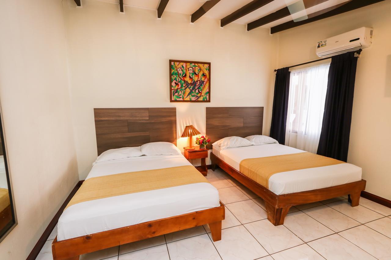 Hotel Flor Blanca Manuel Antonio Eksteriør billede