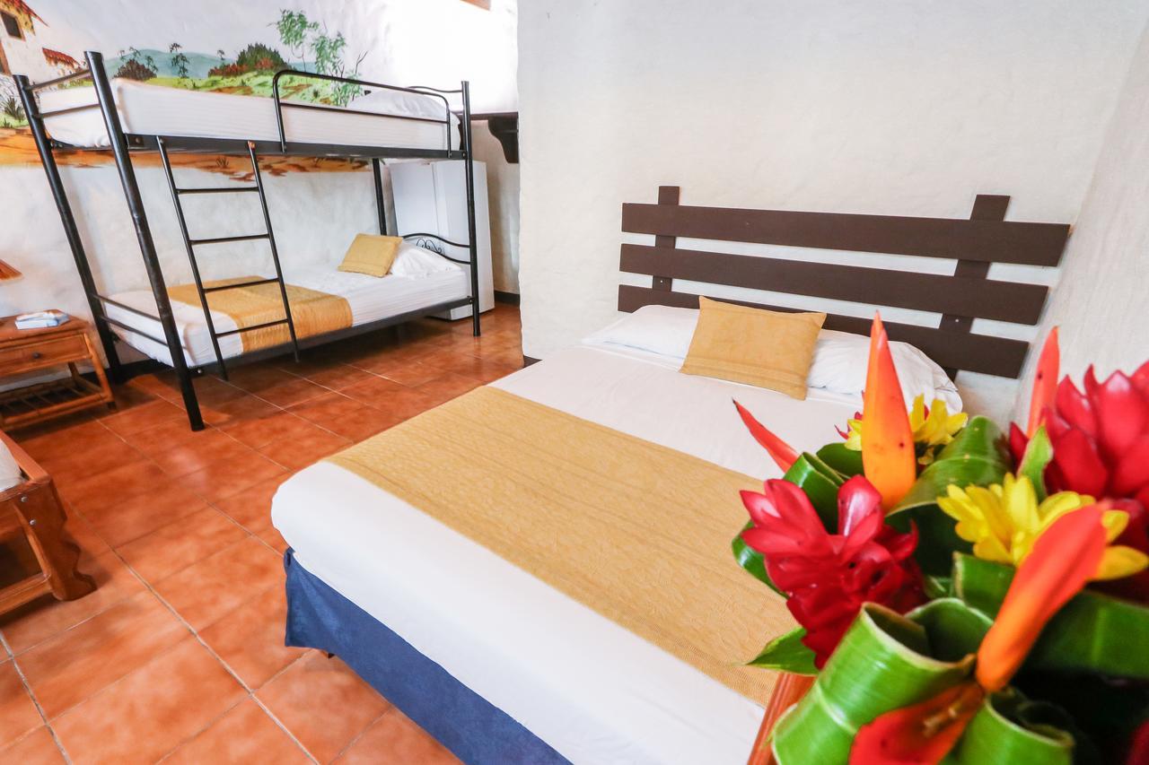 Hotel Flor Blanca Manuel Antonio Eksteriør billede