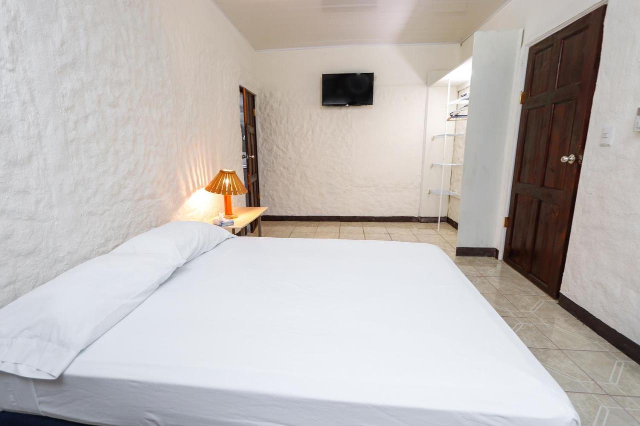 Hotel Flor Blanca Manuel Antonio Eksteriør billede